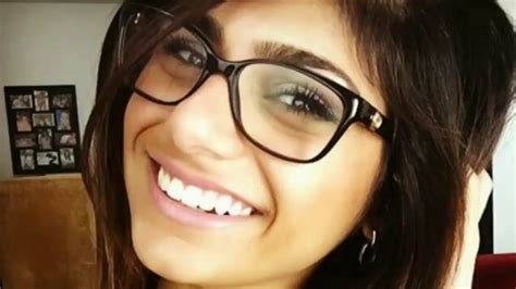 mia khalifa xvideo|Mia Khalifa XXX Videos